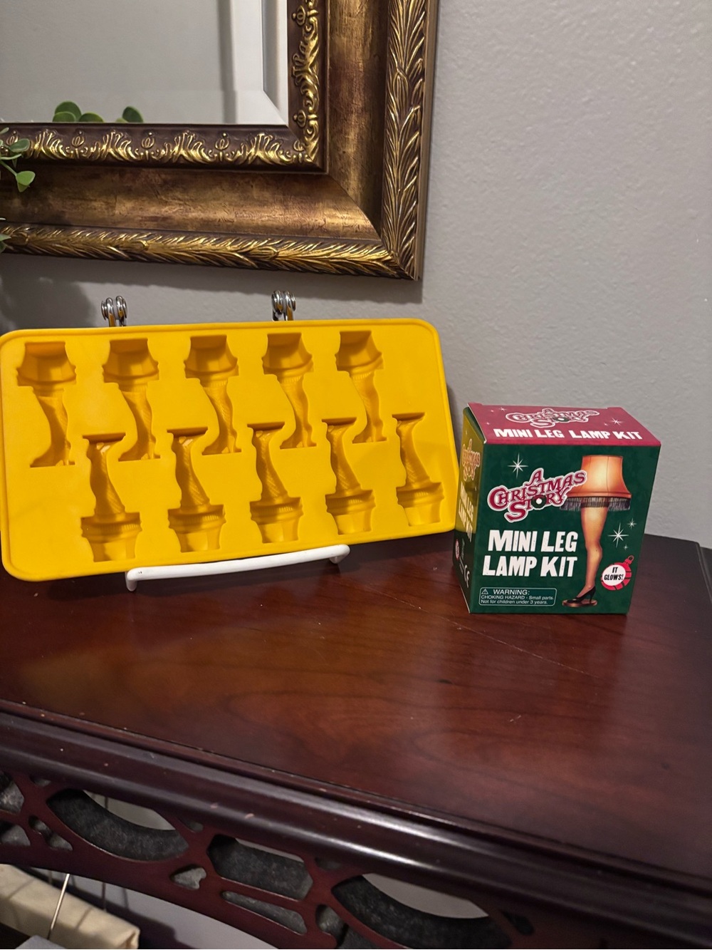 A Christmas Story set of 2. Ice tray and Mini Leg Lamp Kit Lights Up